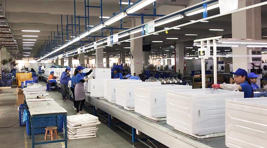 專業且專注！裝配車間開展客戶松下滾筒衣服烘干機生產