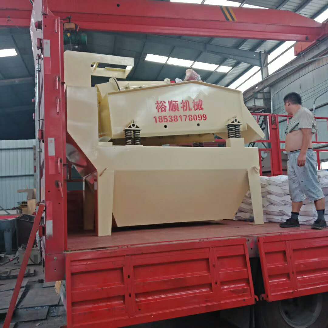 發(fā)往江西九江的350型細(xì)沙回收機(jī)